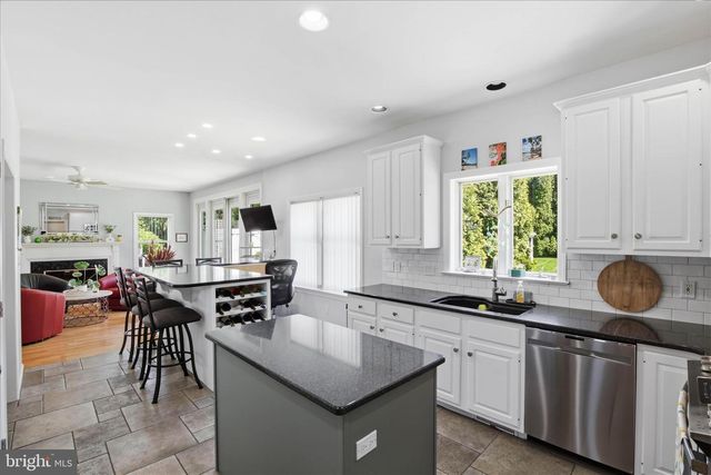 725 OXFORD RD, Lancaster, PA 17601