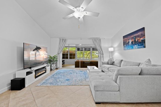 2611 SE Tropical East Circle, Port St Lucie, FL 34952