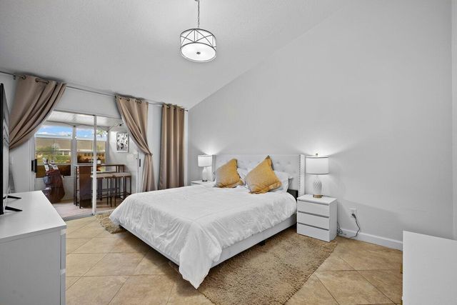 2611 SE Tropical East Circle, Port St Lucie, FL 34952