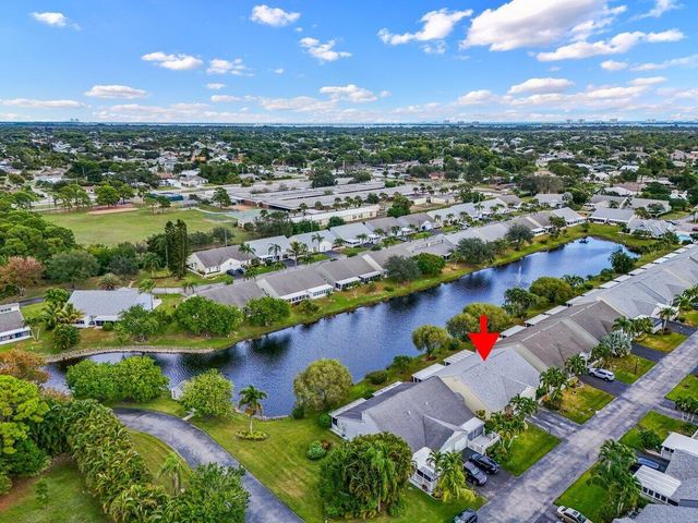 2611 SE Tropical East Circle, Port St Lucie, FL 34952