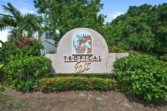 2611 SE Tropical East Circle, Port St Lucie, FL 34952