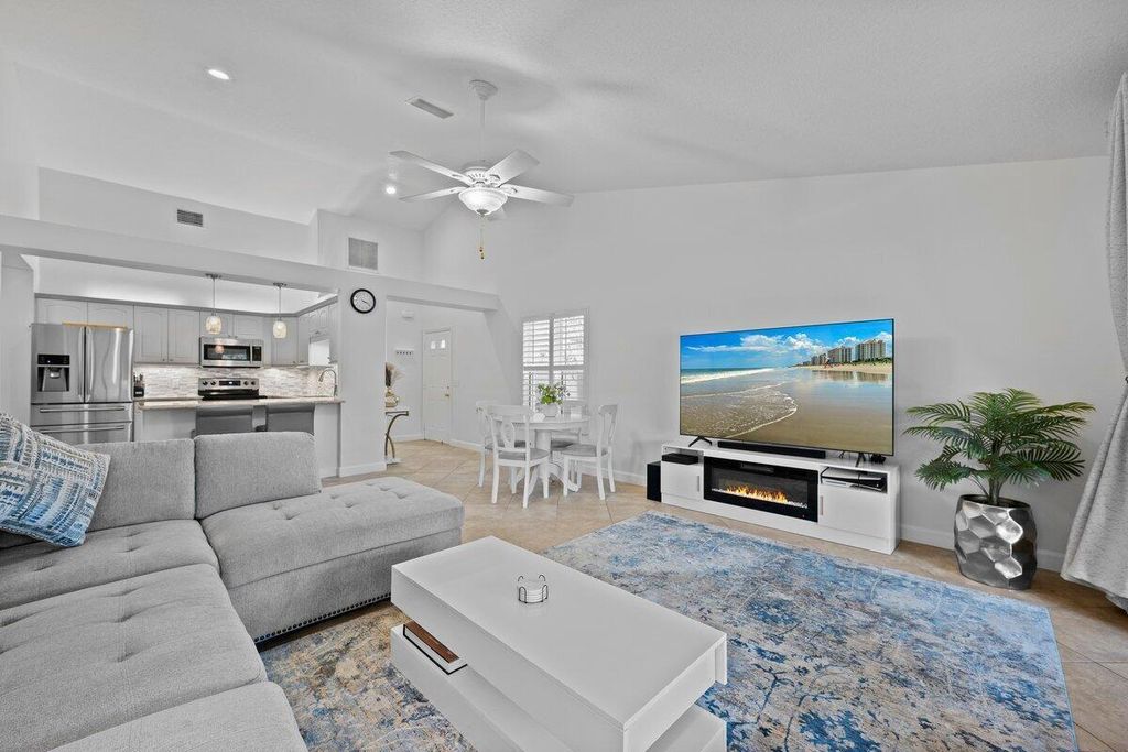 2611 SE Tropical East Circle, Port St Lucie, FL 34952