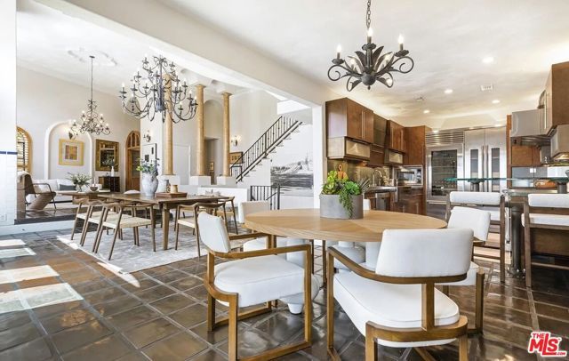 6383 Quebec Drive, Los Angeles, CA 90068