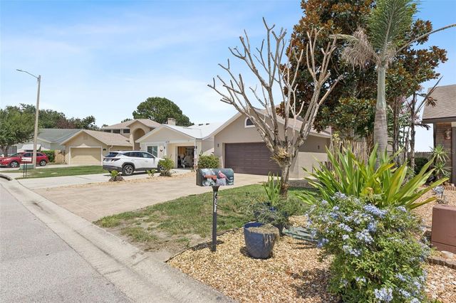 681 LAKE DEXTER CIRCLE, Winter Haven, FL 33884