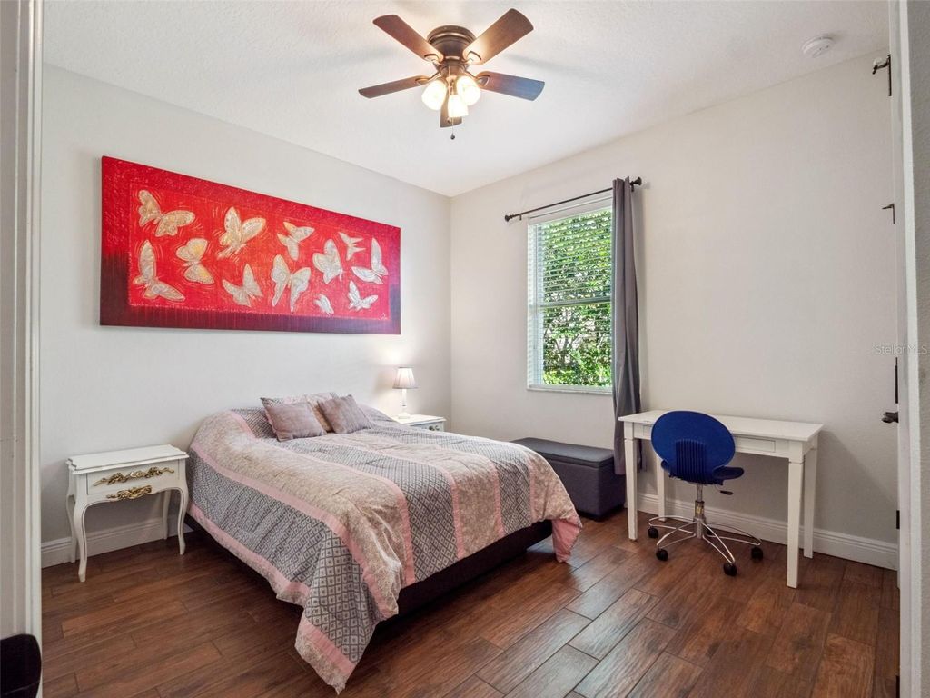 Image 19 of property listing at 1110 VINSETTA CIRCLE, Winter Garden, FL 34787