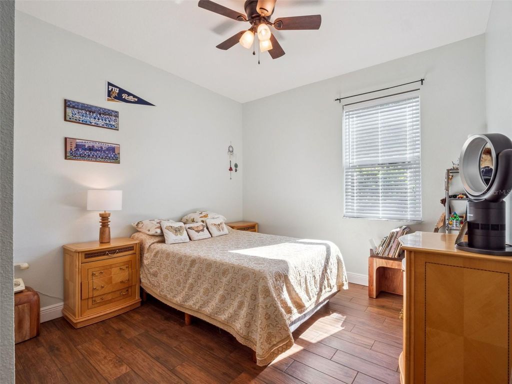 Image 20 of property listing at 1110 VINSETTA CIRCLE, Winter Garden, FL 34787