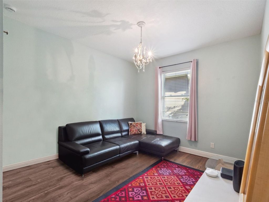 Image 22 of property listing at 1110 VINSETTA CIRCLE, Winter Garden, FL 34787