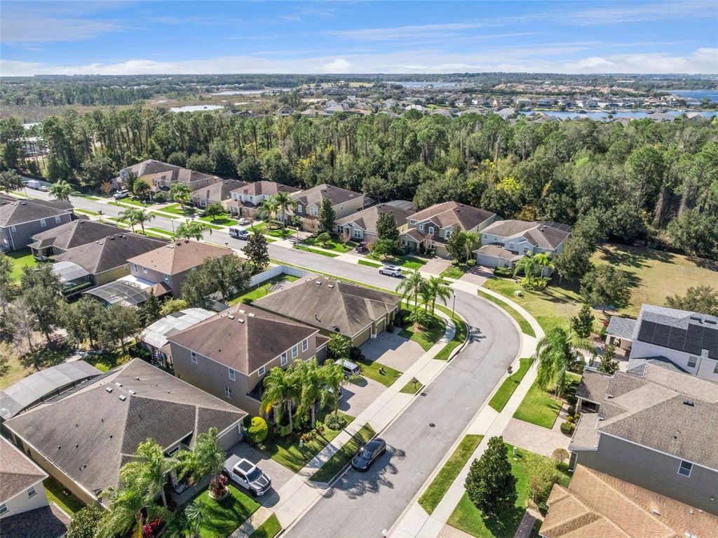 Image 30 of property listing at 1110 VINSETTA CIRCLE, Winter Garden, FL 34787