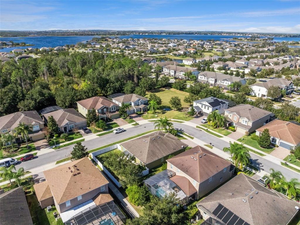 Image 31 of property listing at 1110 VINSETTA CIRCLE, Winter Garden, FL 34787