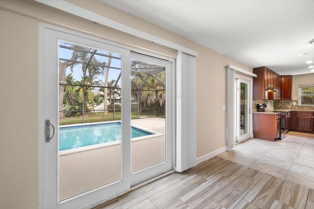 11 JEFF ROAD, Largo, FL 33774