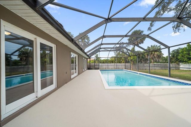 11 JEFF ROAD, Largo, FL 33774