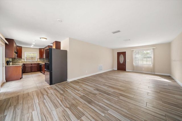 11 JEFF ROAD, Largo, FL 33774