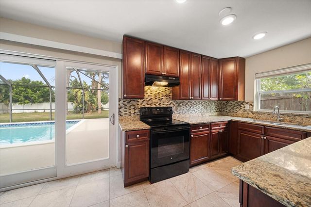 11 JEFF ROAD, Largo, FL 33774