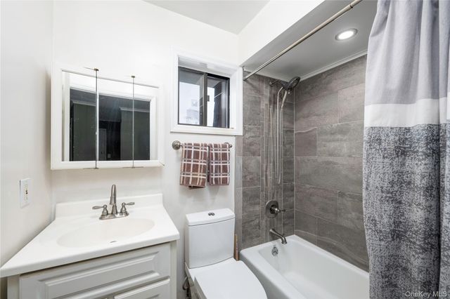 1212 Cherry Hill Drive, Poughkeepsie, NY 12603