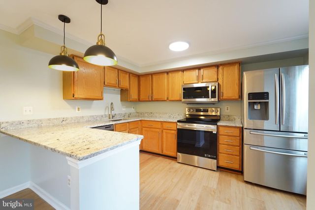 5718 CROATAN CT, Centreville, VA 20120