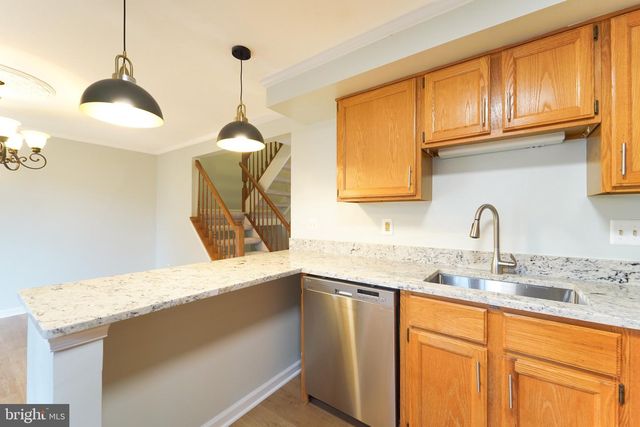 5718 CROATAN CT, Centreville, VA 20120