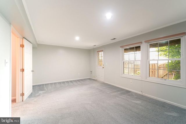 5718 CROATAN CT, Centreville, VA 20120