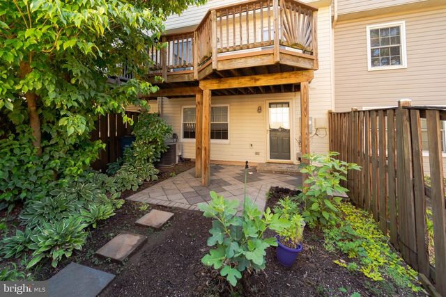 5718 CROATAN CT, Centreville, VA 20120