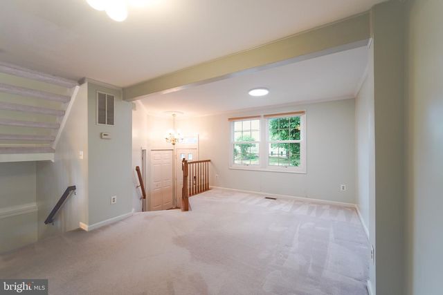 5718 CROATAN CT, Centreville, VA 20120
