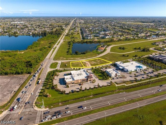 1504 SW 6th TER, Cape Coral, FL 33991