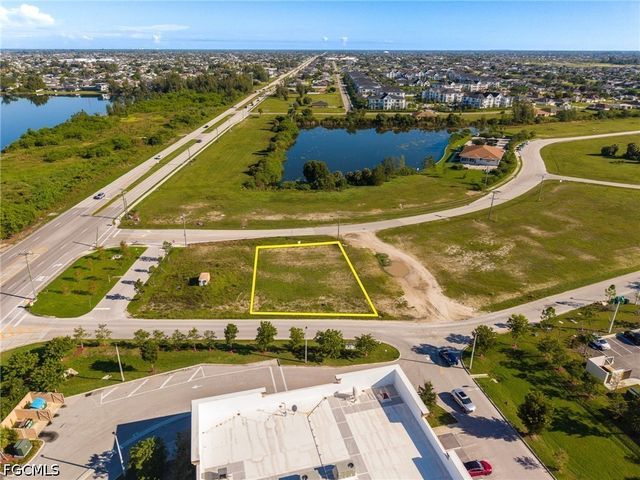 1504 SW 6th TER, Cape Coral, FL 33991