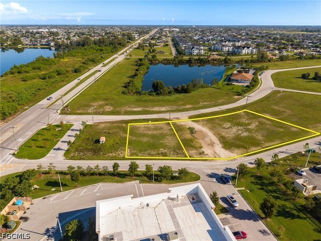 1504 SW 6th TER, Cape Coral, FL 33991