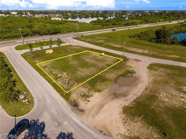 1504 SW 6th TER, Cape Coral, FL 33991