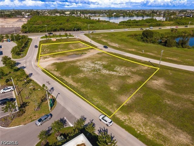 1504 SW 6th TER, Cape Coral, FL 33991