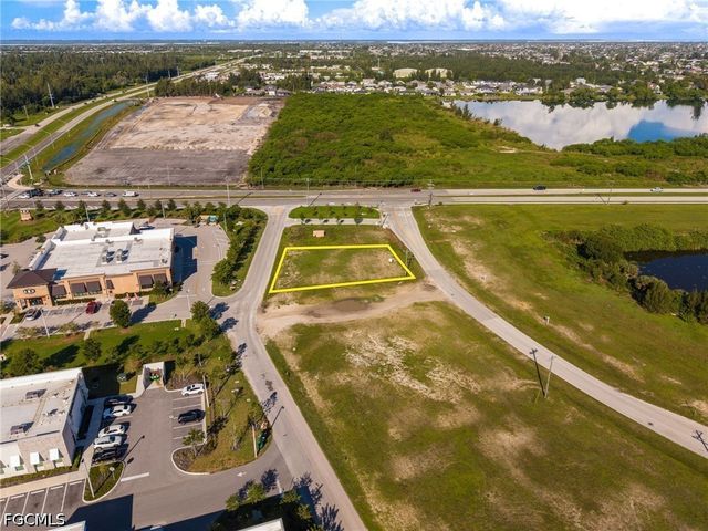 1504 SW 6th TER, Cape Coral, FL 33991