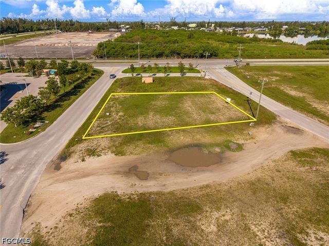 1504 SW 6th TER, Cape Coral, FL 33991