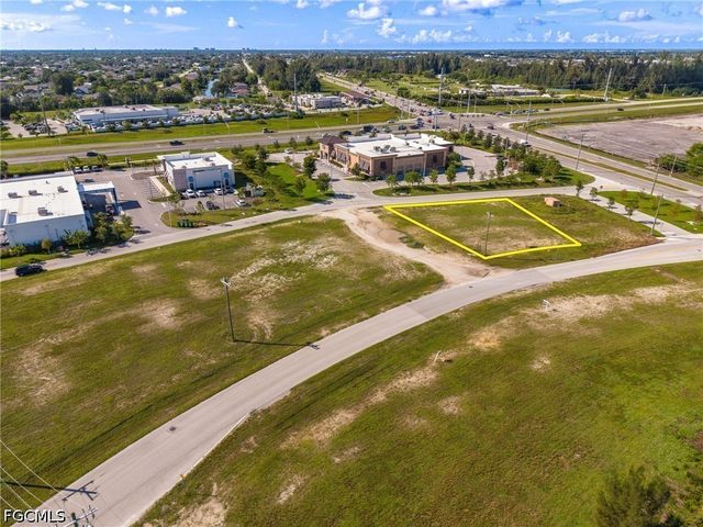 1504 SW 6th TER, Cape Coral, FL 33991