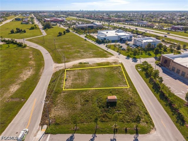1504 SW 6th TER, Cape Coral, FL 33991