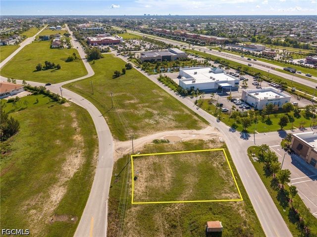 1504 SW 6th TER, Cape Coral, FL 33991