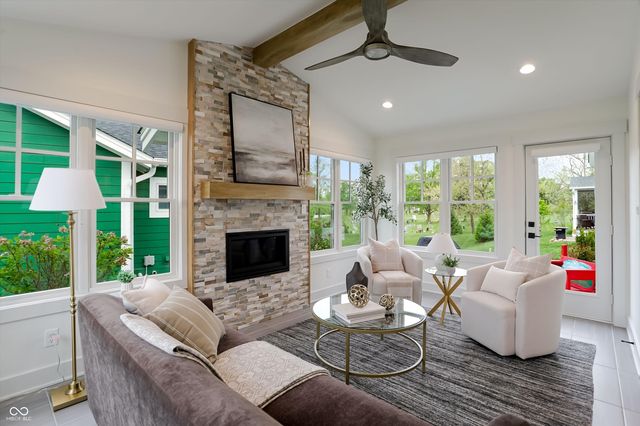 5714 Inglenook Way, Zionsville, IN 46077