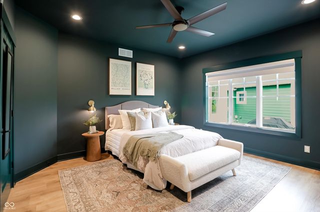 5714 Inglenook Way, Zionsville, IN 46077