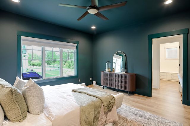 5714 Inglenook Way, Zionsville, IN 46077