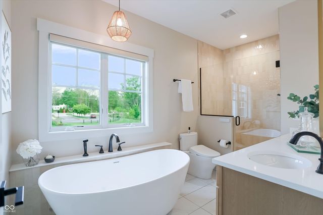 5714 Inglenook Way, Zionsville, IN 46077