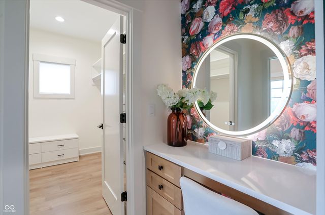 5714 Inglenook Way, Zionsville, IN 46077