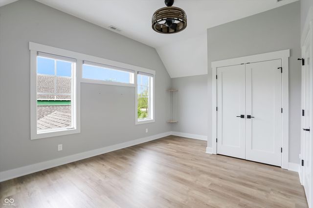 5714 Inglenook Way, Zionsville, IN 46077