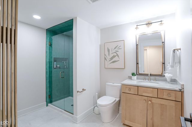 5714 Inglenook Way, Zionsville, IN 46077