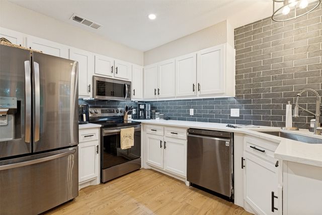 537 Blue Haze Drive, Fort Worth, TX 76108