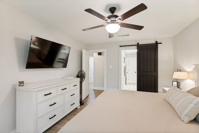 537 Blue Haze Drive, Fort Worth, TX 76108