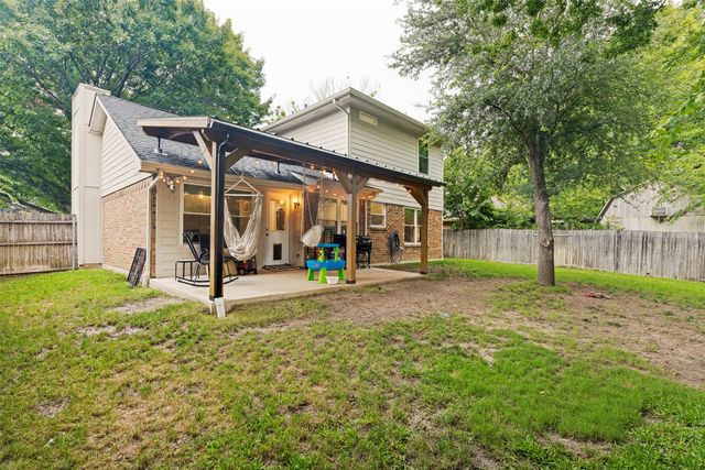537 Blue Haze Drive, Fort Worth, TX 76108