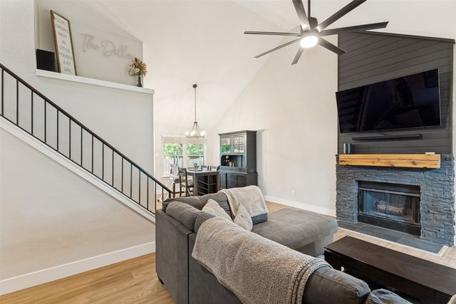 537 Blue Haze Drive, Fort Worth, TX 76108