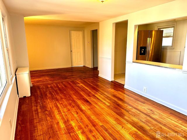 428 New Market Road 2, Piscataway, NJ 08854