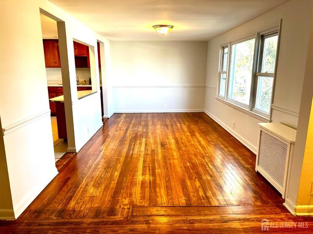 428 New Market Road 2, Piscataway, NJ 08854