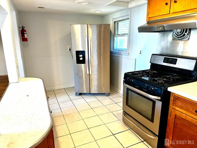 428 New Market Road 2, Piscataway, NJ 08854