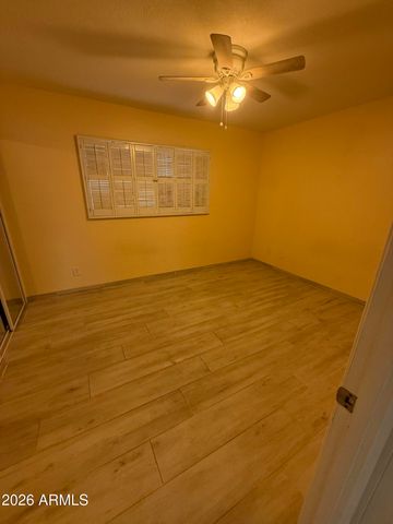 6719 W DENTON Lane W, Glendale, AZ 85303