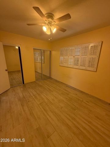 6719 W DENTON Lane W, Glendale, AZ 85303