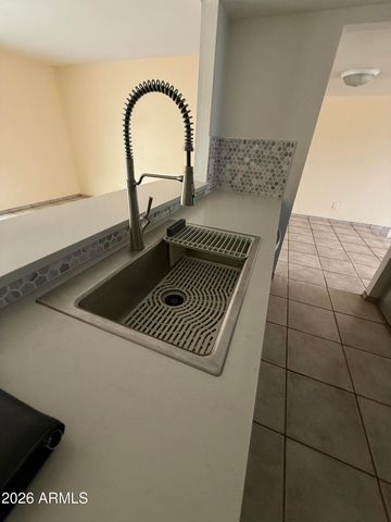 6719 W DENTON Lane W, Glendale, AZ 85303